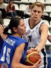 No partido de ida, en Moscú. Ciudariene loita con Weber